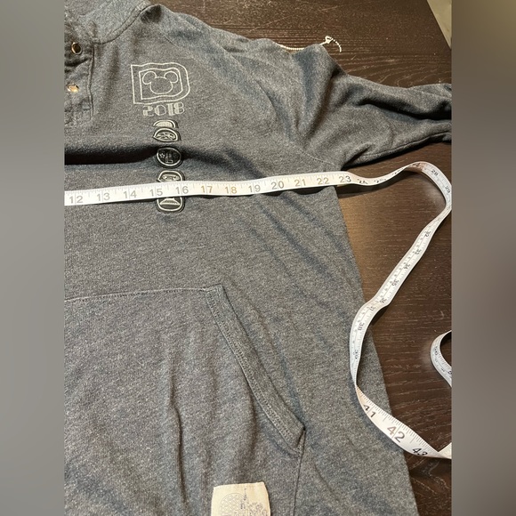 Disney parks sweater - Picture 7 of 7